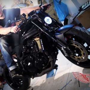 ep 25 22 custom cez triumph speed triple